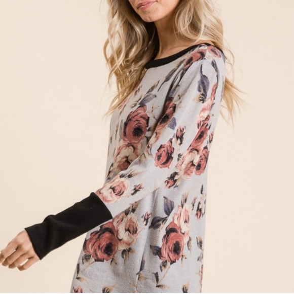 Grey Vanilla Bay Vintage Floral Tunic Top NWT - Picture 2 of 11